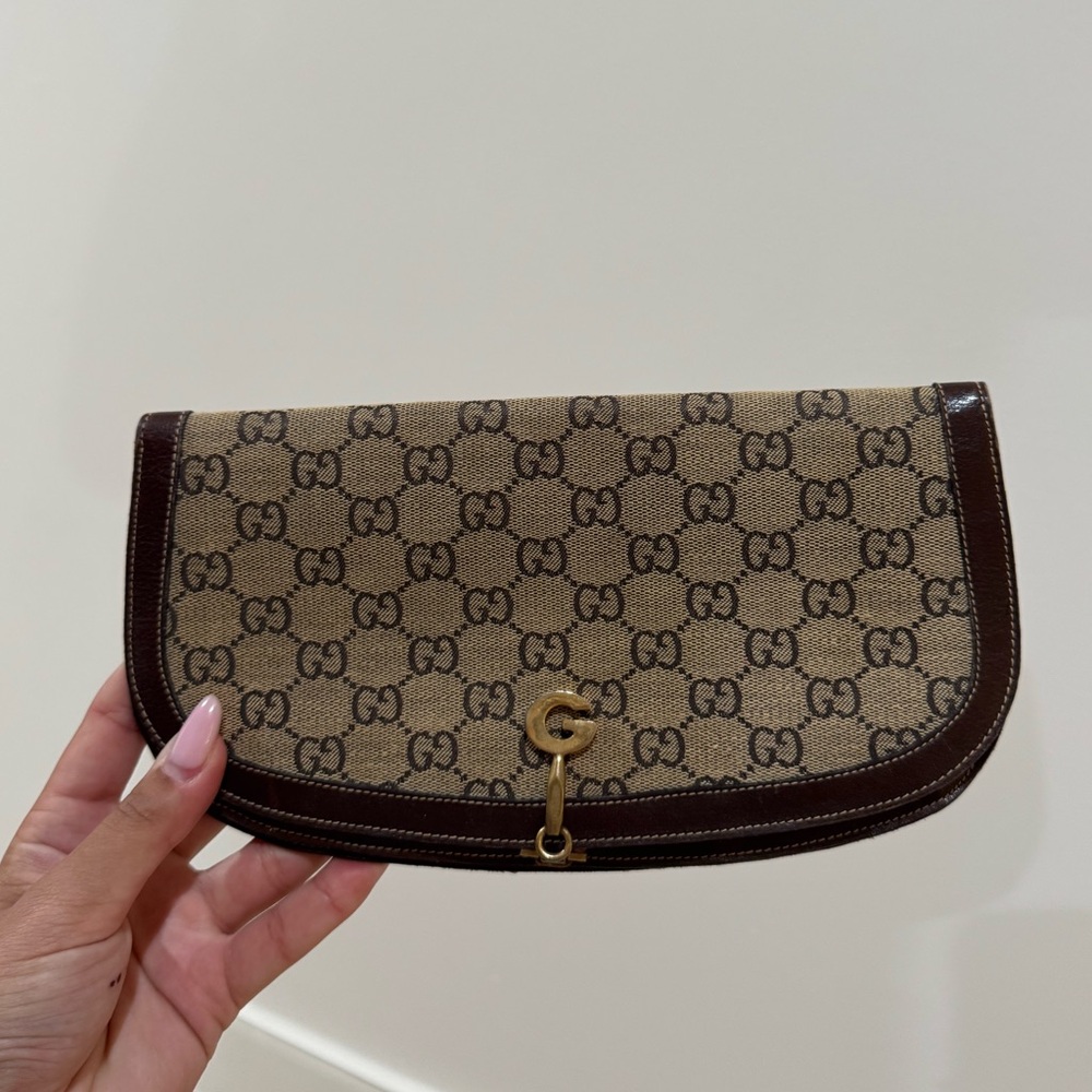 Gucci GG Monogram Vintage Clutch - Picture 1 of 8